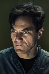 Doc Cross Williams（迈克尔·珊农饰演）