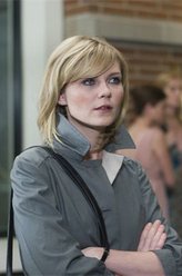 艾莉森·奥尔森（克斯汀·邓斯特饰演）