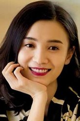 袁秀英（宋佳饰演）