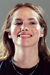 吉尔（西耶娜·盖尔利饰演）