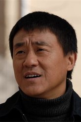 吴侗（何冰饰演）