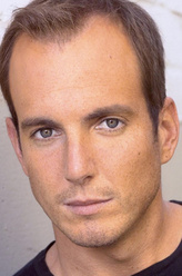 弗农·芬威克（威尔·阿奈特饰演）