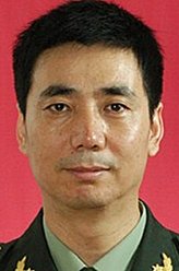 王长泰（范明饰演）