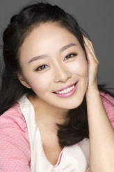 宁彩儿（王乐乐饰演）
