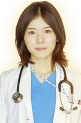 下屋加江（松冈优茉饰演）