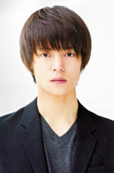 初岛淳之介（洼田正孝饰演）