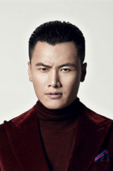 郑宏令（于滨饰演）