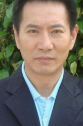 汪德甫（姚刚饰演）